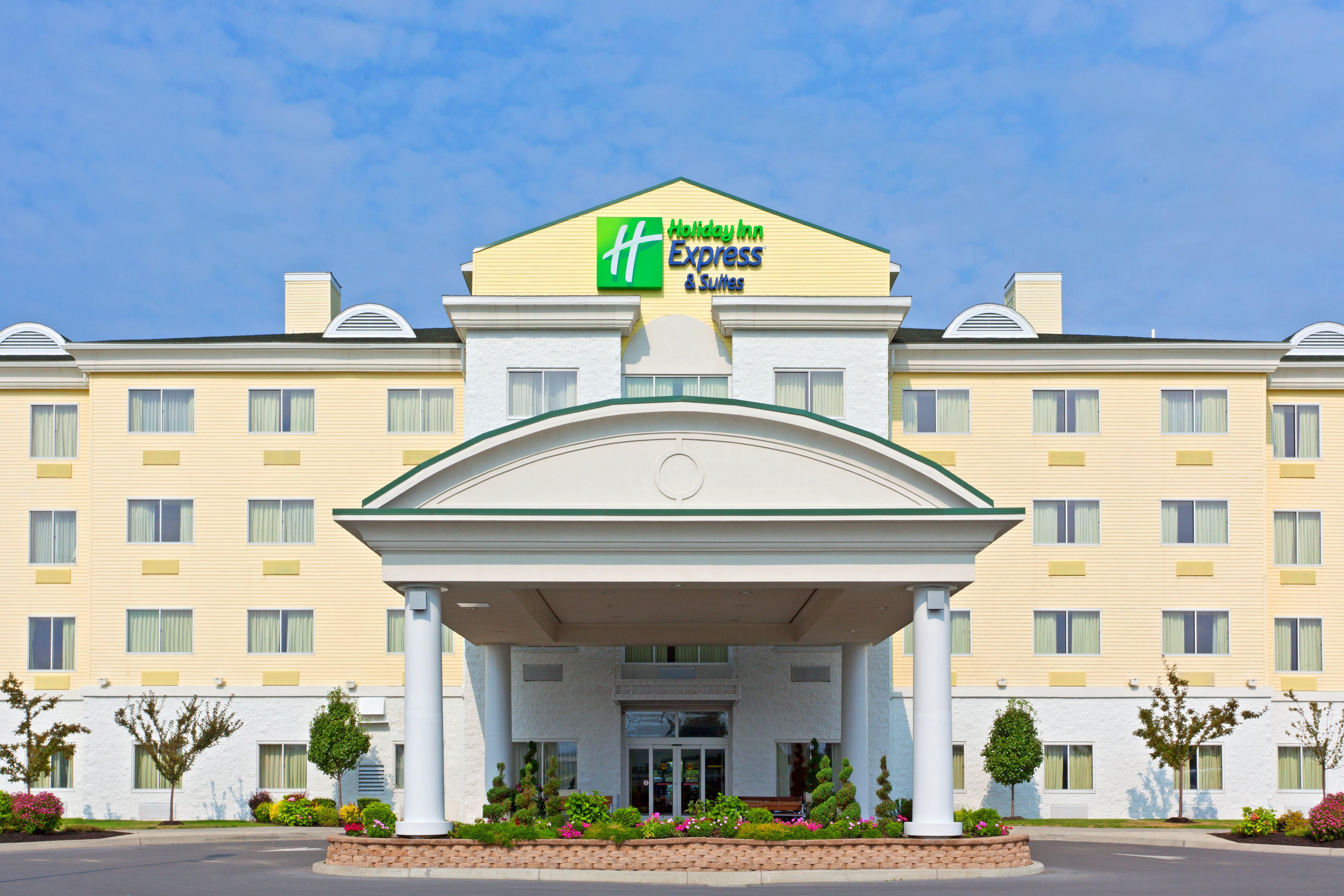 Holiday Inn Express Hotel & Suites Watertown - Thousand Islands, An Ihg Hotel Exterior foto